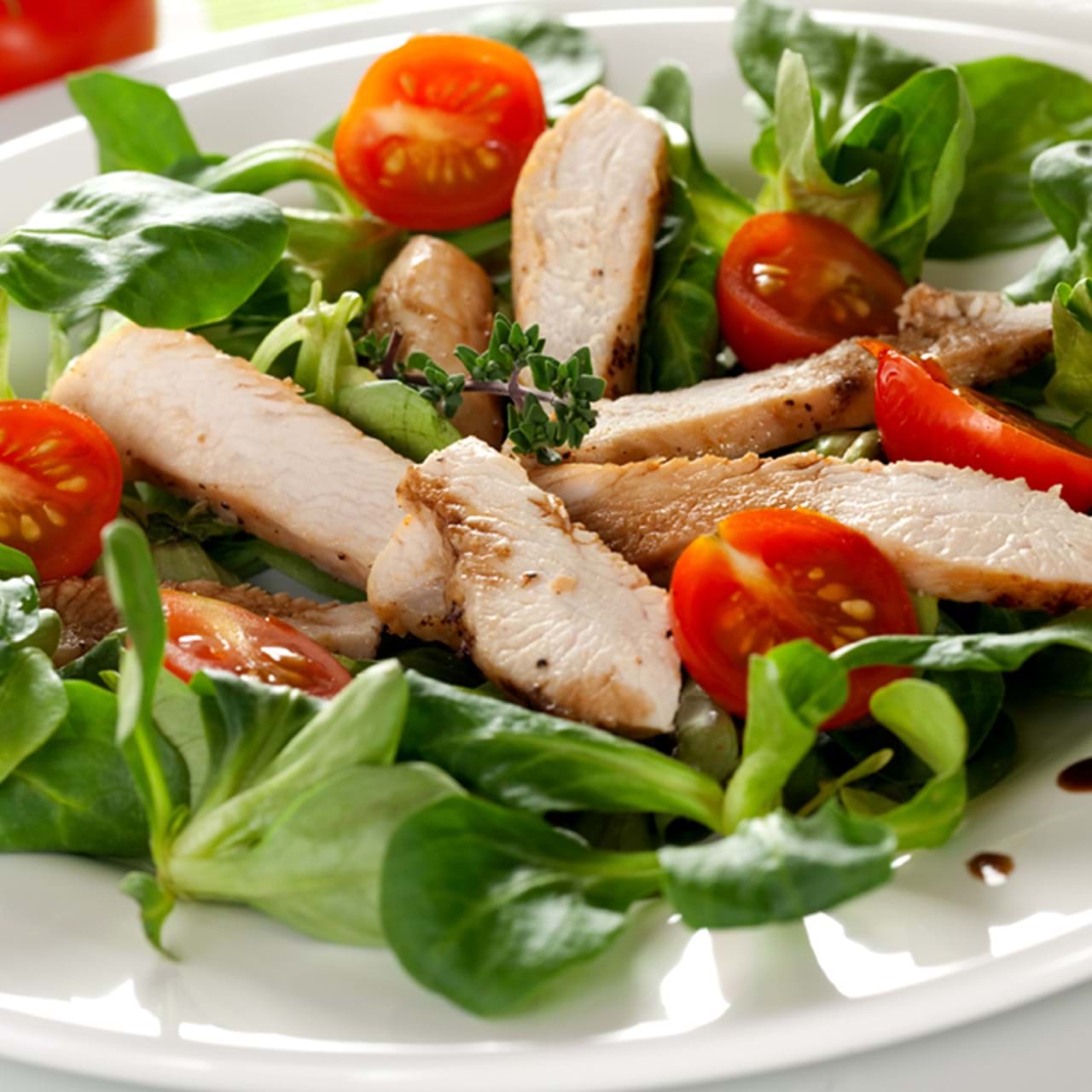 Balsamic Green Salad With Chicken Photo