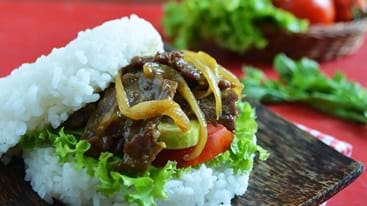 Burger Nasi Isi Daging Photo