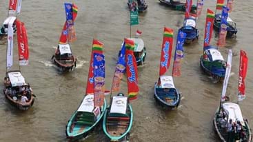 Pawai Obor Asian Games di Festival Sungai Musi