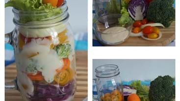 Praktis nan Sehat, Bikin Salad in a Jar Yuk!